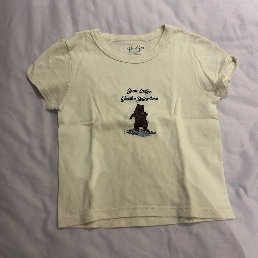Brandy Melville Cream Bear Tee - Picture 1 of 2